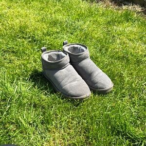 Women’s Gray Ankle Boot slippers